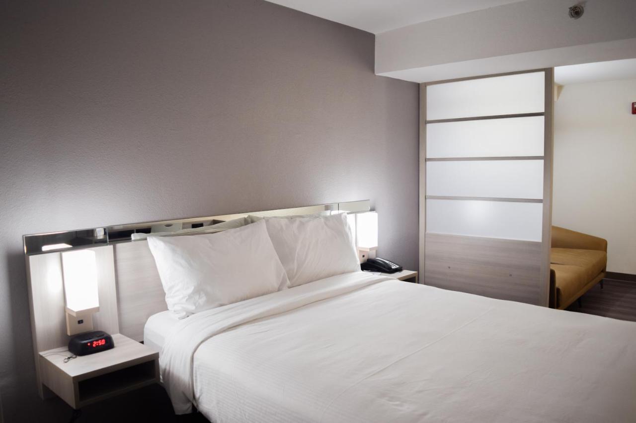 Travelers Inn And Suites Raleigh Exteriör bild