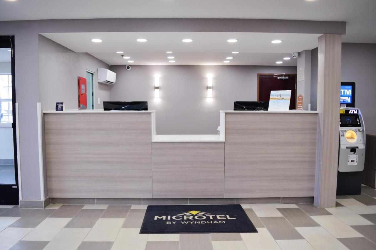 Travelers Inn And Suites Raleigh Exteriör bild