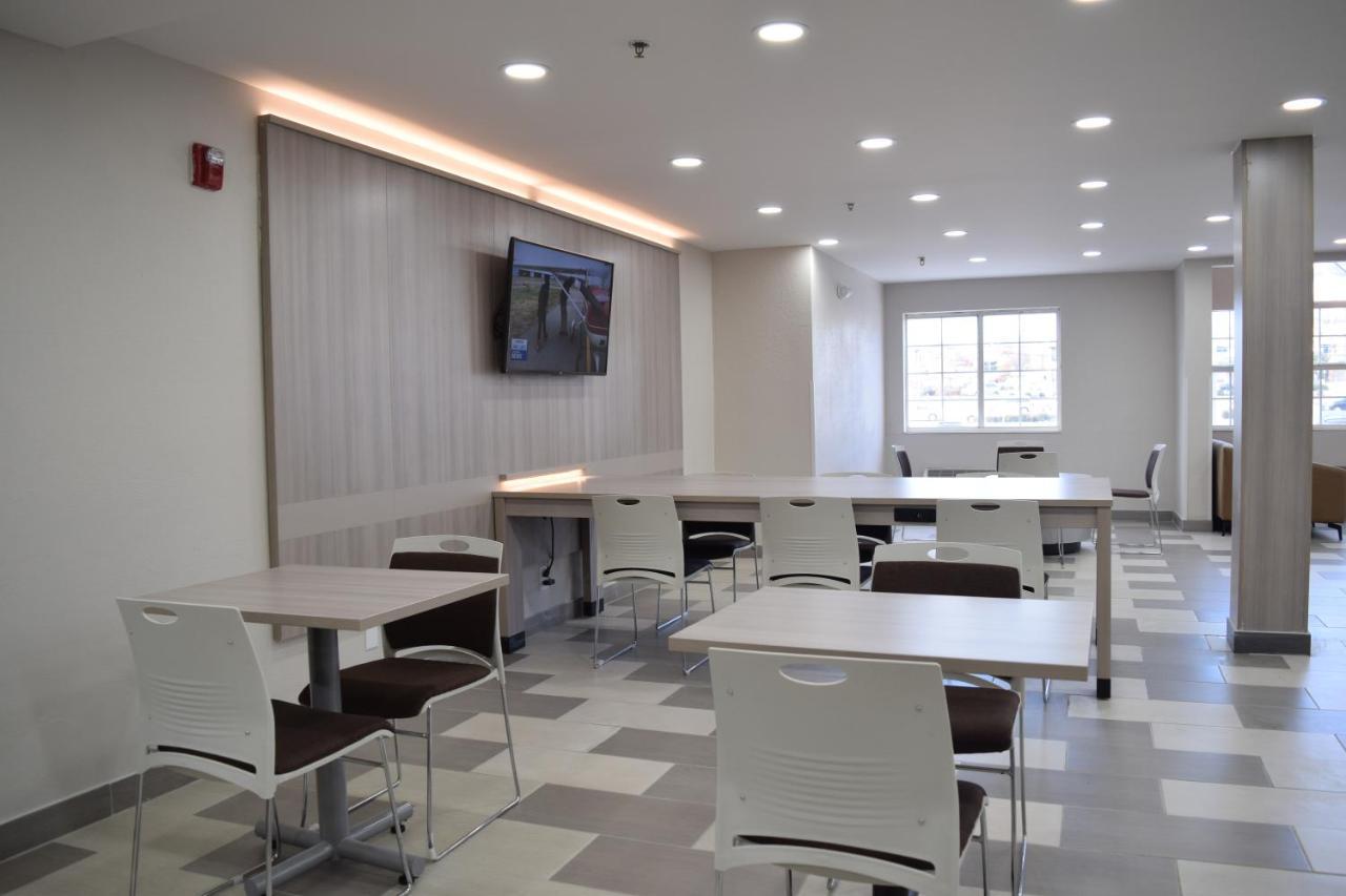 Travelers Inn And Suites Raleigh Exteriör bild
